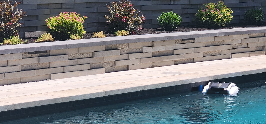 outdoor bar with cultured stone on patio